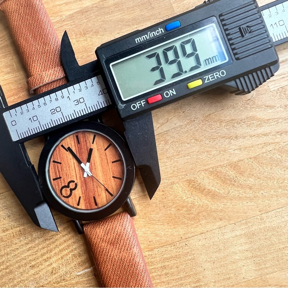 Unbranded wood grain brown fashion watch NEW BATTERY - Picture 6 of 7